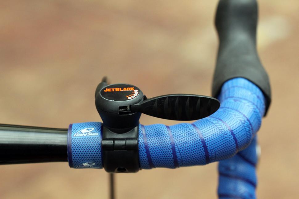 Review JetBlack Cycling Mag Pro Hydro Smart Release Magnetic